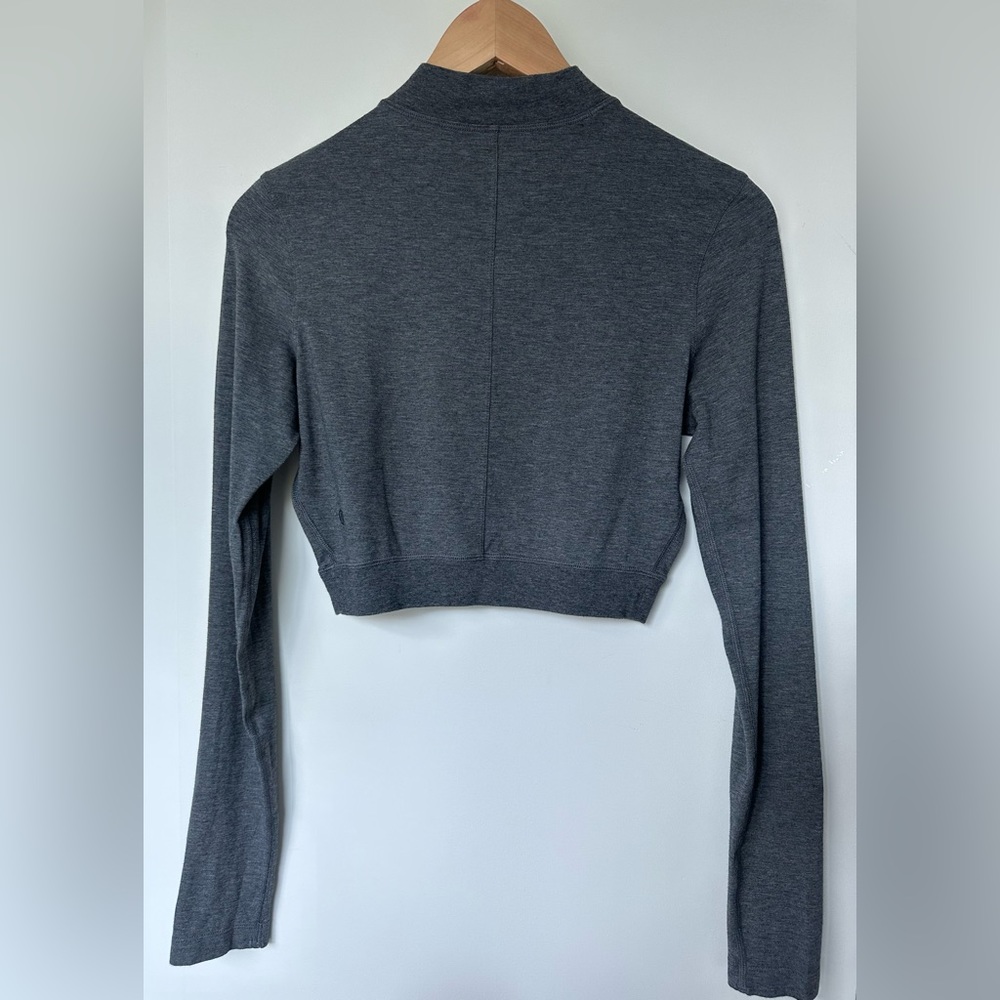 lululemon - Kitsilano Mock Neck Cropped Long Sleeve - Dark Heathered Grey - 6 - Picture 3 of 6